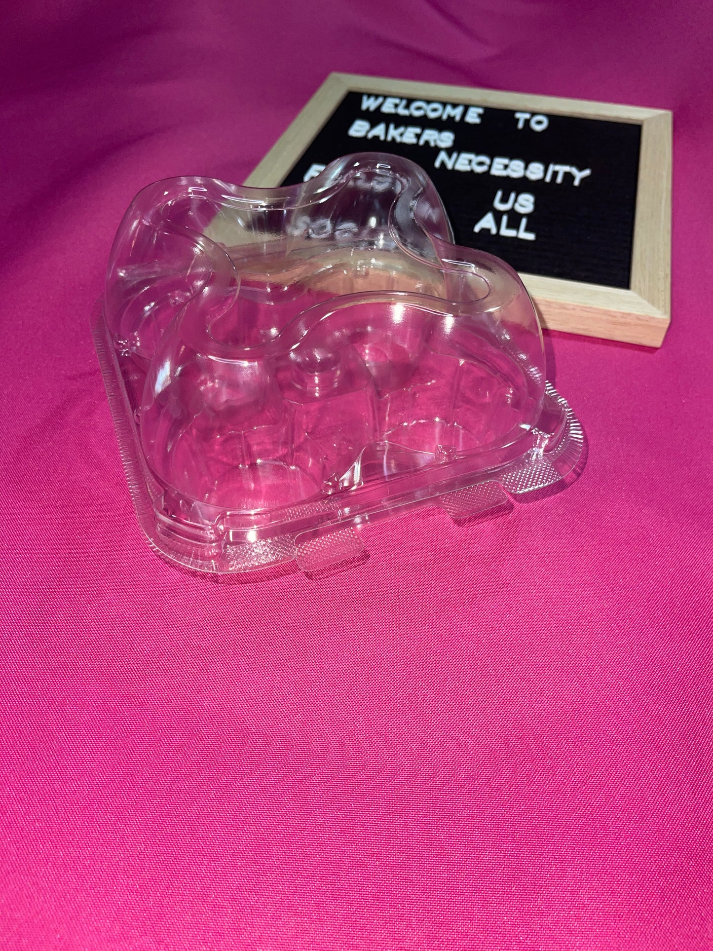 4ct. Plastic Cupcake Container