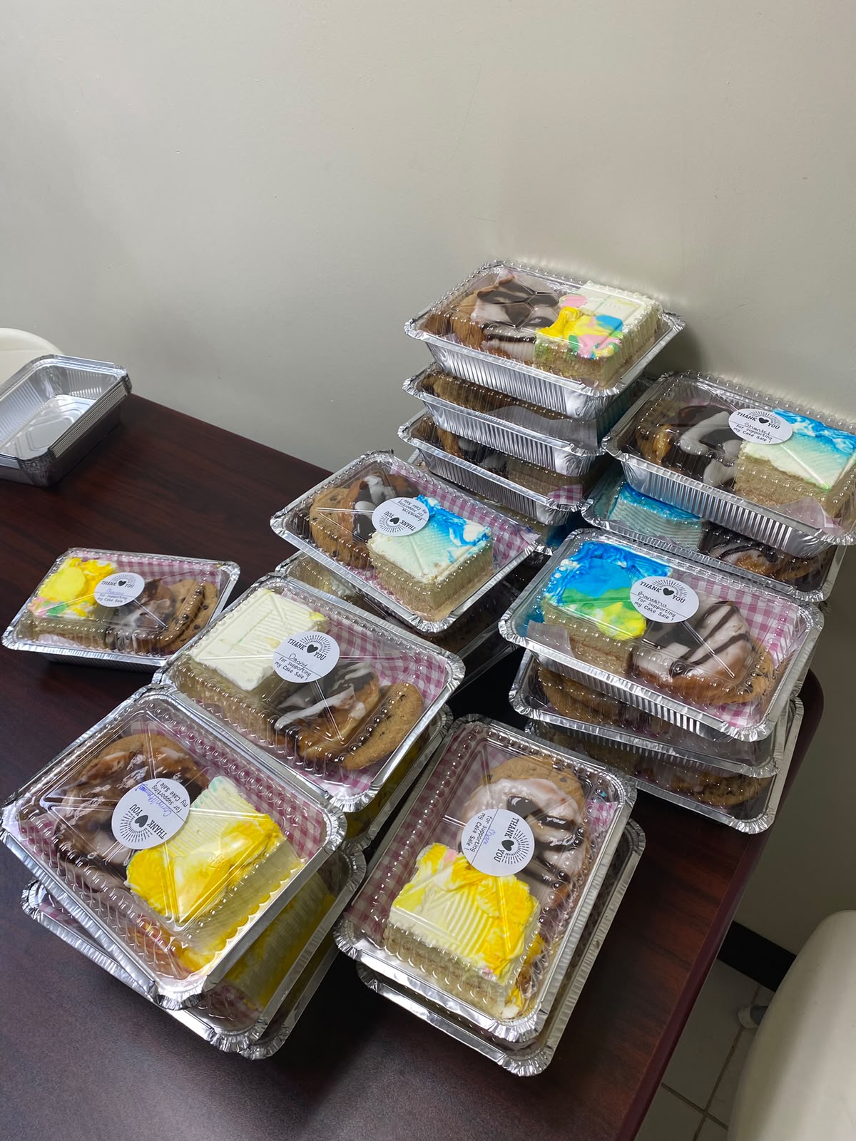 2 1/4 Oblong Foil Containers with Lids