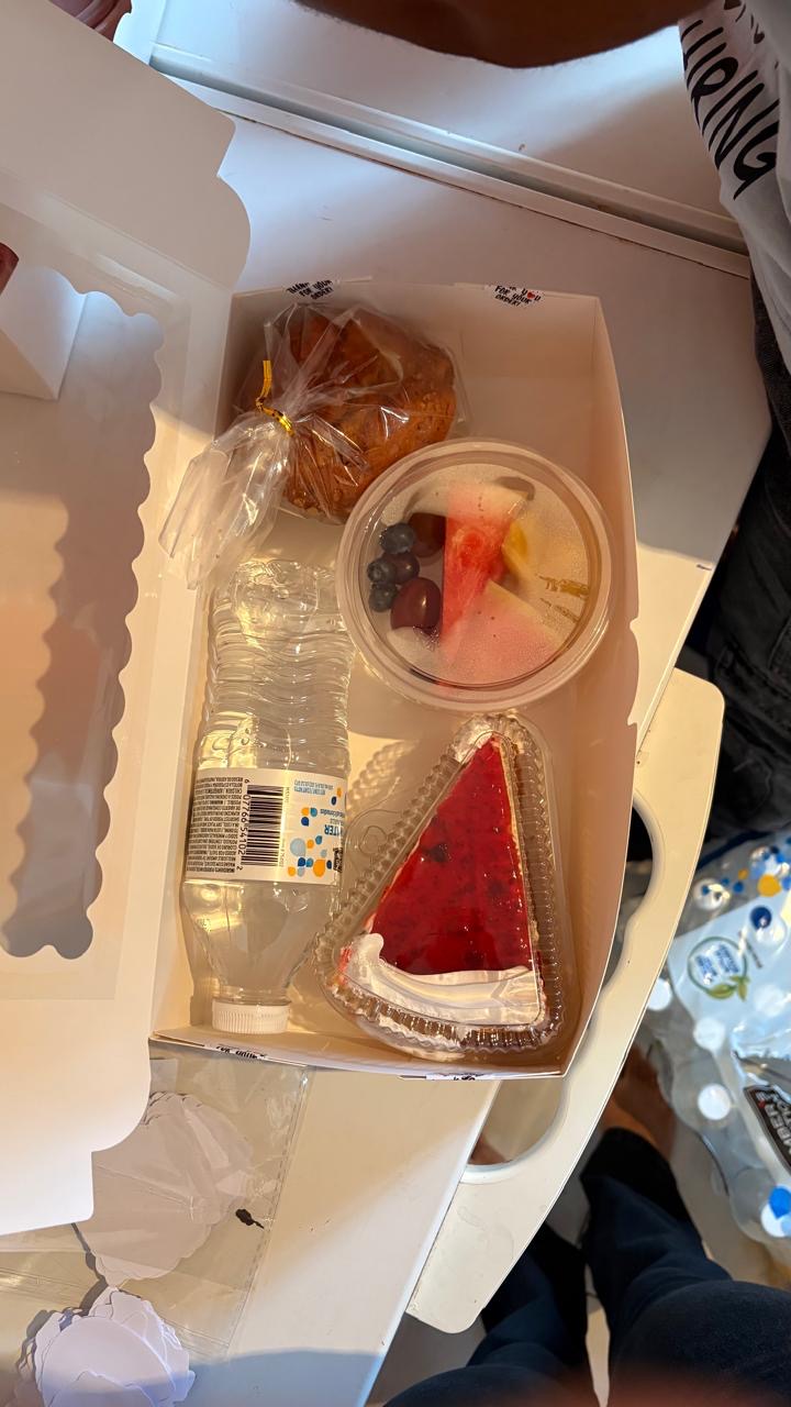 Large Cake Sale Box