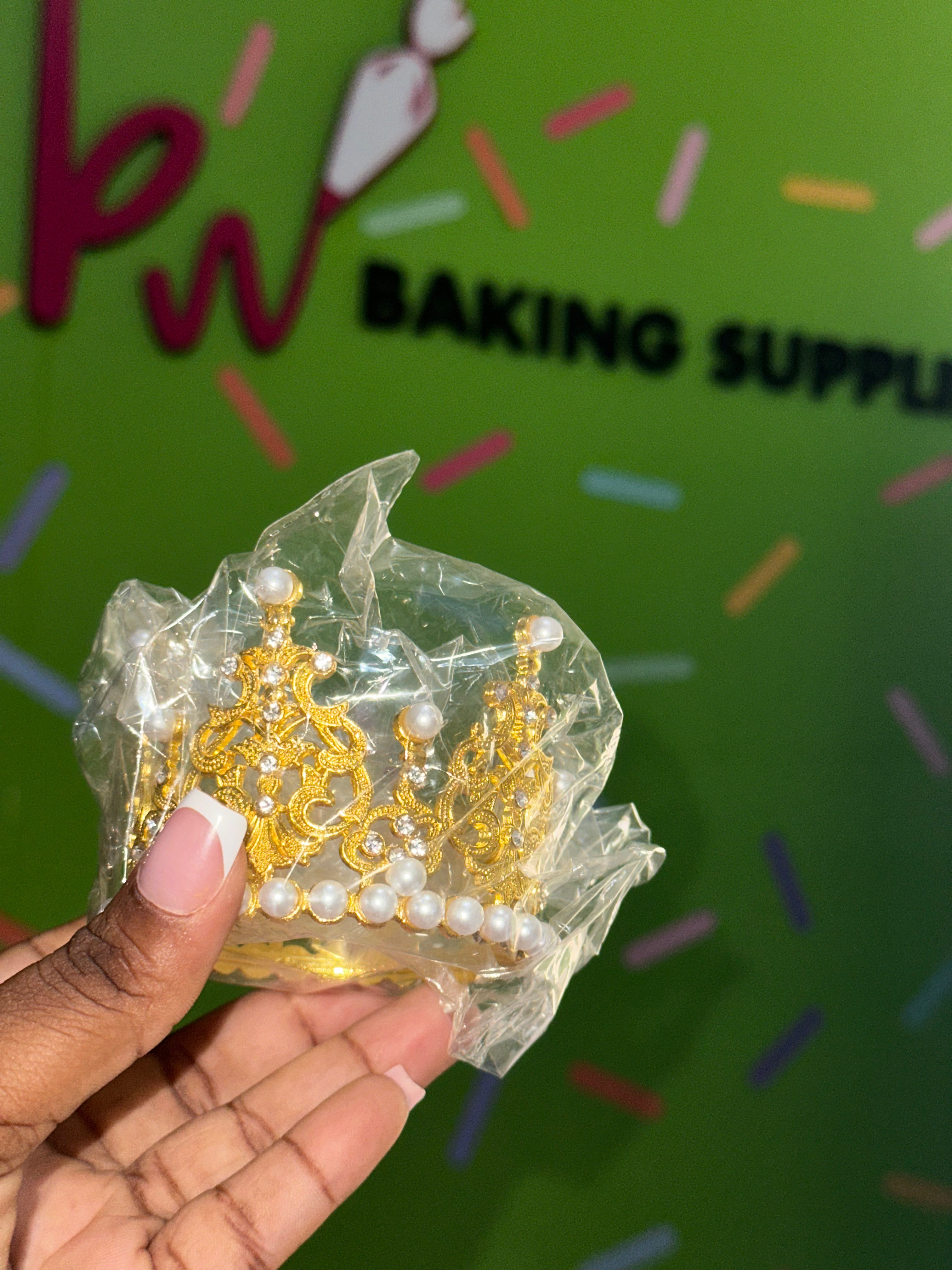 Duchess  Medium Cake Crown